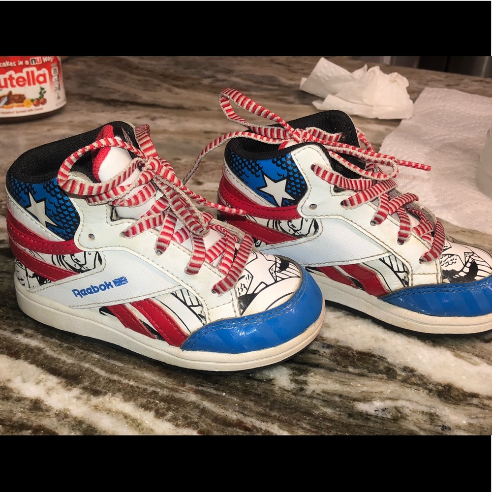 Captain America Reebok sneakers CHILD size 7